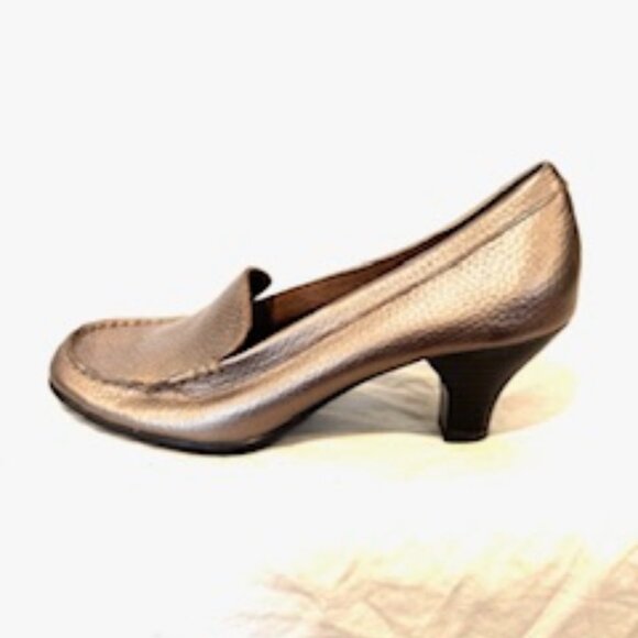 Super comfy Aerosoles metallic pumps - Picture 3 of 3
